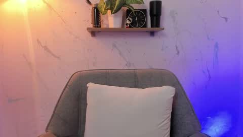 PAULINA  online show from September 19, 2025, 2:07 pm