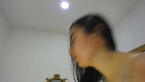 paulina lux online show from February 9, 2026, 7:40 pm