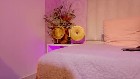 Paulina  online show from September 19, 2025, 11:44 am