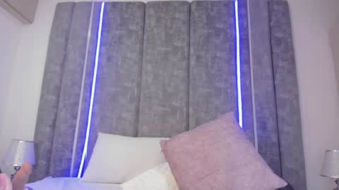 Paulina online show from December 30, 2024, 6:27 pm