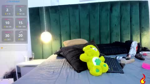 Paulina online show from October 1, 2025, 8:37 pm