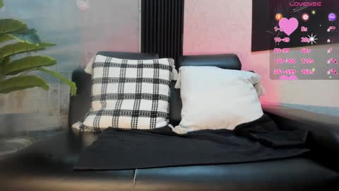 PaulinaSaennz online show from February 15, 2026, 1:41 pm