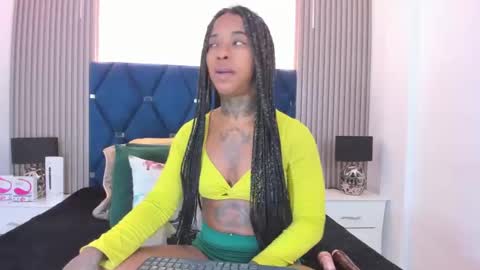 Pauline online show from October 21, 2025, 1:50 am