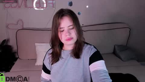 Erica online show from December 15, 2025, 10:08 am