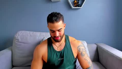 Paul Phoenix online show from October 8, 2025, 7:33 pm