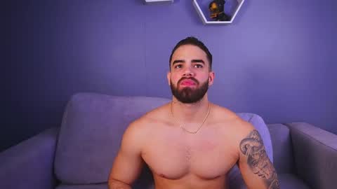 Paul Phoenix online show from November 7, 2025, 6:19 pm