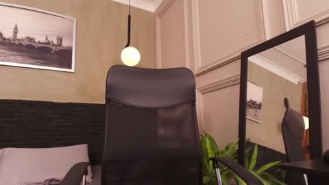 Snapshot of pavlovasw chatting on September 21, 2025, 12:01 am Pavlova online show from September 21, 2025, 12:01 am