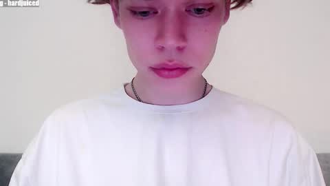 Snapshot of pawclaw chatting on February 13, 2026, 1:23 am pawclaw online show from February 13, 2026, 1:23 am