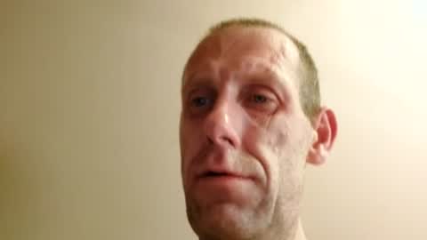 Snapshot of pawel1984wegrzyn42 chatting on June 20, 2026, 6:22 pm Pawel42POLAND online show from June 20, 2026, 6:22 pm