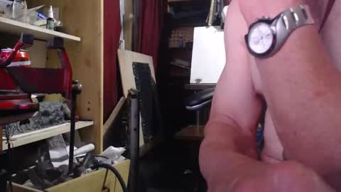 pc8474408 online show from October 3, 2025, 1:57 am