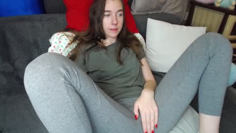 FOUNTAIN SQUIRT online show from January 17, 2025, 1:46 pm