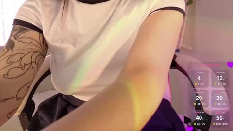  P E A C H   online show from February 25, 2025, 5:36 pm