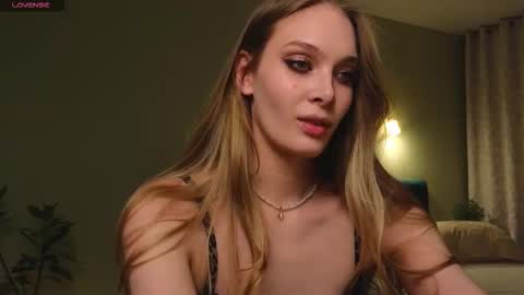 Lexy Peach online show from November 3, 2025, 7:26 pm