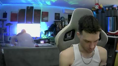 peachinakevic online show from November 22, 2025, 4:55 am