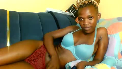 Snapshot of peachy_mummie chatting on September 11, 2025, 10:04 am peachie online show from September 11, 2025, 10:04 am