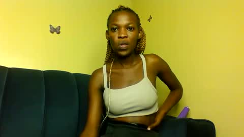 Snapshot of peachy_mummie chatting on September 16, 2025, 5:14 pm peachie online show from September 16, 2025, 5:14 pm