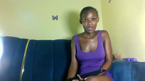 Snapshot of peachy_mummie chatting on October 24, 2025, 2:57 pm peachie online show from October 24, 2025, 2:57 pm