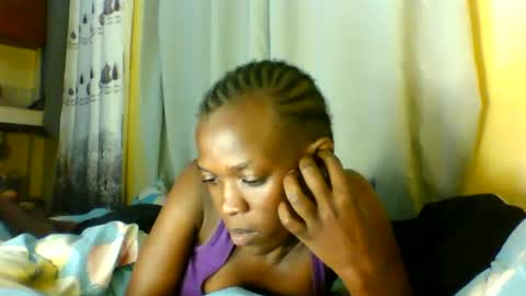 Snapshot of peachy_mummie chatting on October 27, 2025, 1:53 am peachie online show from October 27, 2025, 1:53 am