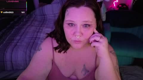 Snapshot of peachynessa chatting on May 19, 2026, 1:56 am Peachy Nessa online show from May 19, 2026, 1:56 am