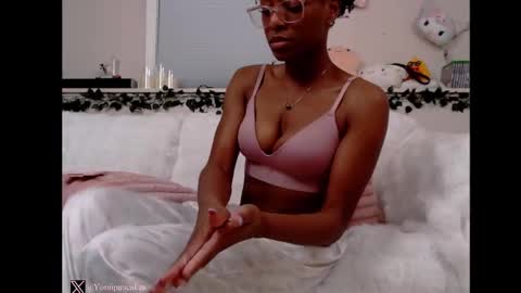 peachypeachgirl online show from February 8, 2025, 4:03 am