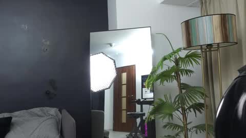 PeachyPixiee online show from October 27, 2025, 7:01 am