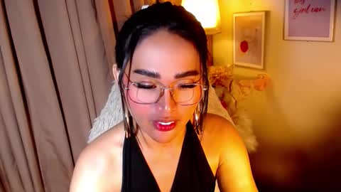 Snapshot of peakaboo_xx chatting on May 19, 2026, 6:25 pm Angel Creamdensada online show from May 19, 2026, 6:25 pm