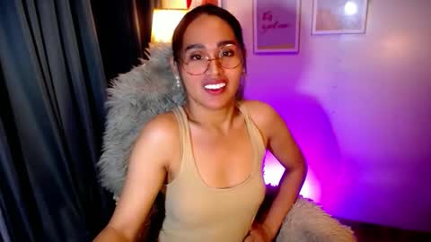 Snapshot of peakaboo_xx chatting on June 5, 2026, 7:41 pm Angel Creamdensada online show from June 5, 2026, 7:41 pm