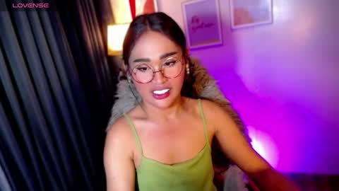 Snapshot of peakaboo_xx chatting on June 10, 2026, 9:41 am Angel Creamdensada online show from June 10, 2026, 9:41 am