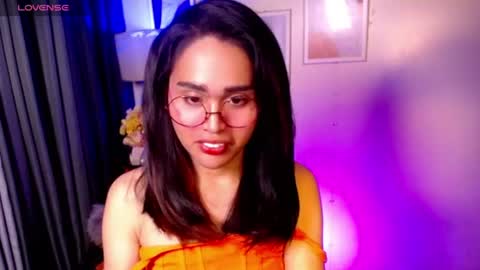 Snapshot of peakaboo_xx chatting on July 18, 2026, 7:28 pm Angel Creamdensada online show from July 18, 2026, 7:28 pm