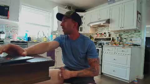 peaked_pleasures online show from June 14, 2026, 11:40 pm