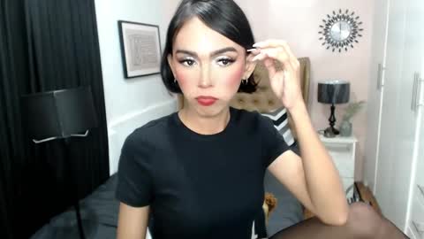 Pearl online show from February 23, 2025, 9:05 pm