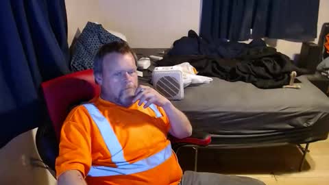 Snapshot of pecker40 chatting on December 16, 2025, 2:49 am pecker40 online show from December 16, 2025, 2:49 am