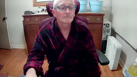 peepingmale online show from December 8, 2024, 11:29 pm