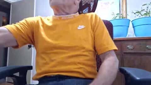 peepingmale online show from December 15, 2024, 4:04 pm