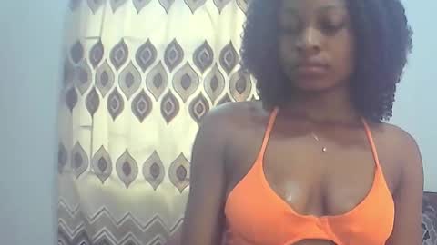 Snapshot of peetyface chatting on October 21, 2025, 12:17 pm Lizzy online show from October 21, 2025, 12:17 pm