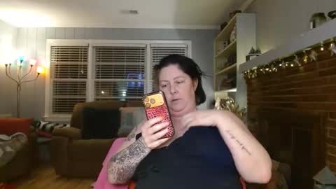 pegggggysue69 online show from April 6, 2026, 2:42 am