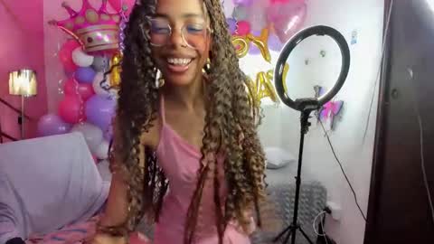 peneelopeecute online show from December 10, 2024, 6:38 pm