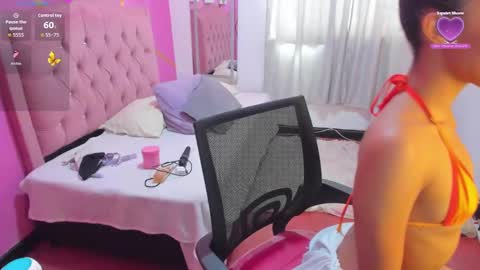 peneelopeecute online show from September 18, 2025, 6:43 pm