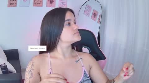 penelope_hearth online show from November 10, 2025, 6:07 pm