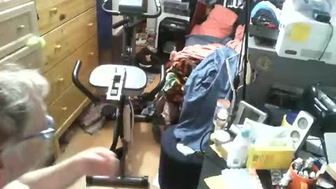 Snapshot of penispainter2 chatting on April 30, 2026, 9:04 am monkeydog online show from April 30, 2026, 9:04 am