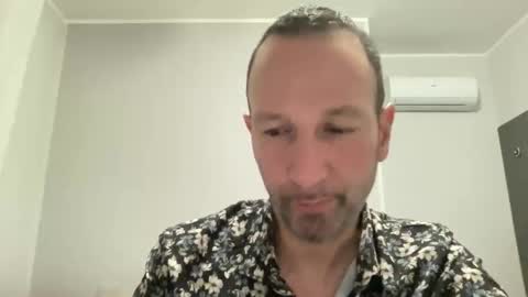 peppinslosqualo online show from May 1, 2026, 1:32 am