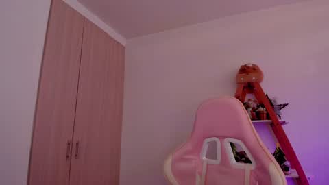 Snapshot of perfect__ana chatting on December 6, 2024, 10:19 pm Sarah Ana Banana online show from December 6, 2024, 10:19 pm