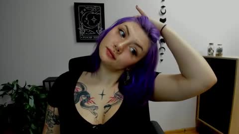 Snapshot of perfect_gabbie chatting on December 19, 2024, 7:07 pm Gabbie online show from December 19, 2024, 7:07 pm