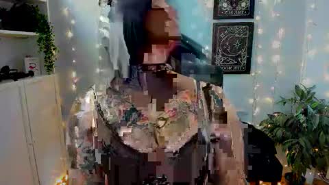 Snapshot of perfect_gabbie chatting on October 25, 2025, 8:11 am Gabbie online show from October 25, 2025, 8:11 am