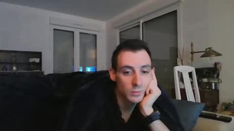 Snapshot of perfectfrench chatting on January 19, 2025, 1:43 am perfectboyfr online show from January 19, 2025, 1:43 am