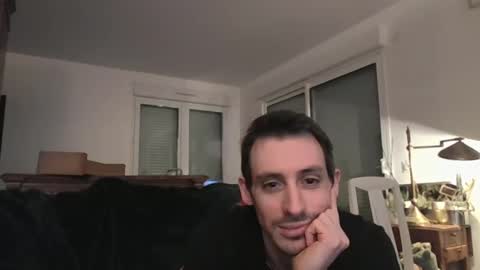 Snapshot of perfectfrench chatting on March 7, 2025, 7:16 pm perfectboyfr online show from March 7, 2025, 7:16 pm