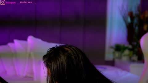 Dee online show from September 22, 2025, 2:52 pm