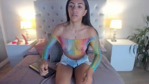 PERLA online show from September 22, 2025, 12:18 pm