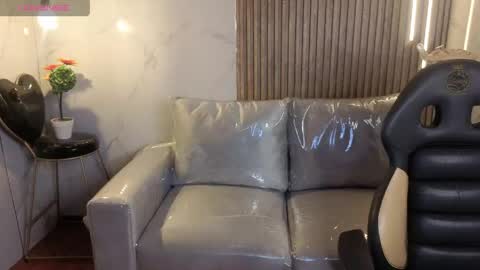 Snapshot of perla_lovely chatting on June 3, 2026, 11:57 am perla_lovely online show from June 3, 2026, 11:57 am