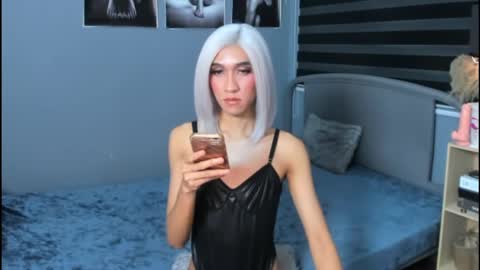 perryperezz online show from March 3, 2025, 3:30 am